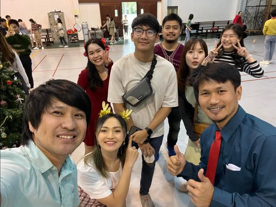 Keng contemplates death and Christmas